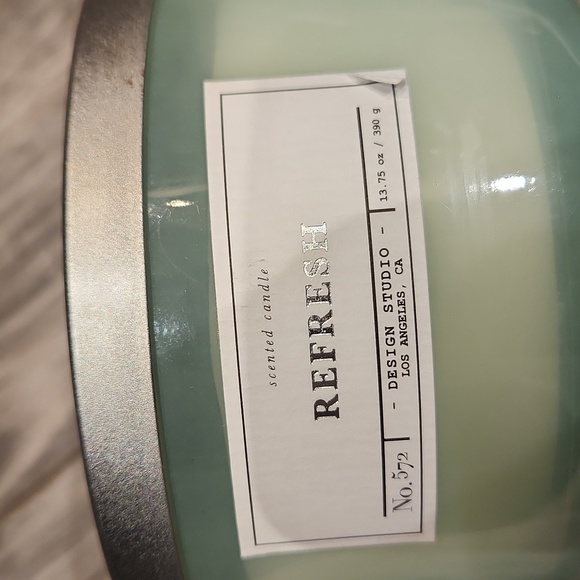 EUC Design Studio REFRESH Seafoam sz 13.75 oz Candle w/ 3 wicks - Picture 3 of 6
